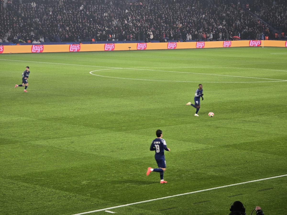 努诺门德斯欧冠打爆利物浦：92次触球撕碎红军后防，他是巴黎的秘密武器？